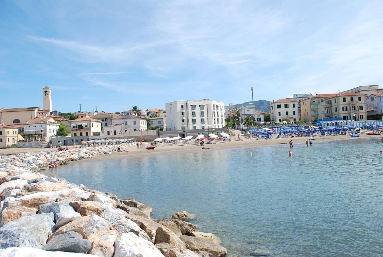 Hotel Stella Marina San Vincenzo Exterior foto