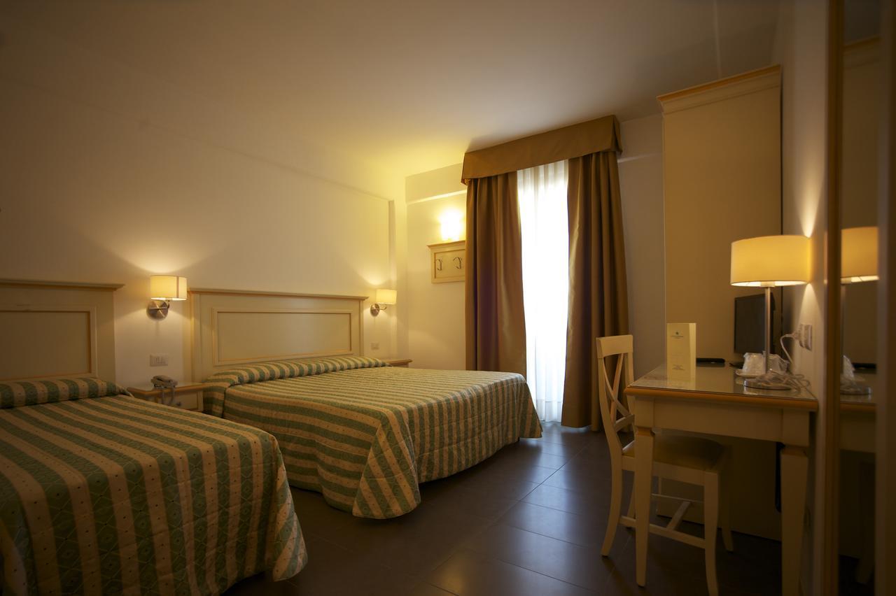 Hotel Stella Marina San Vincenzo Exterior foto